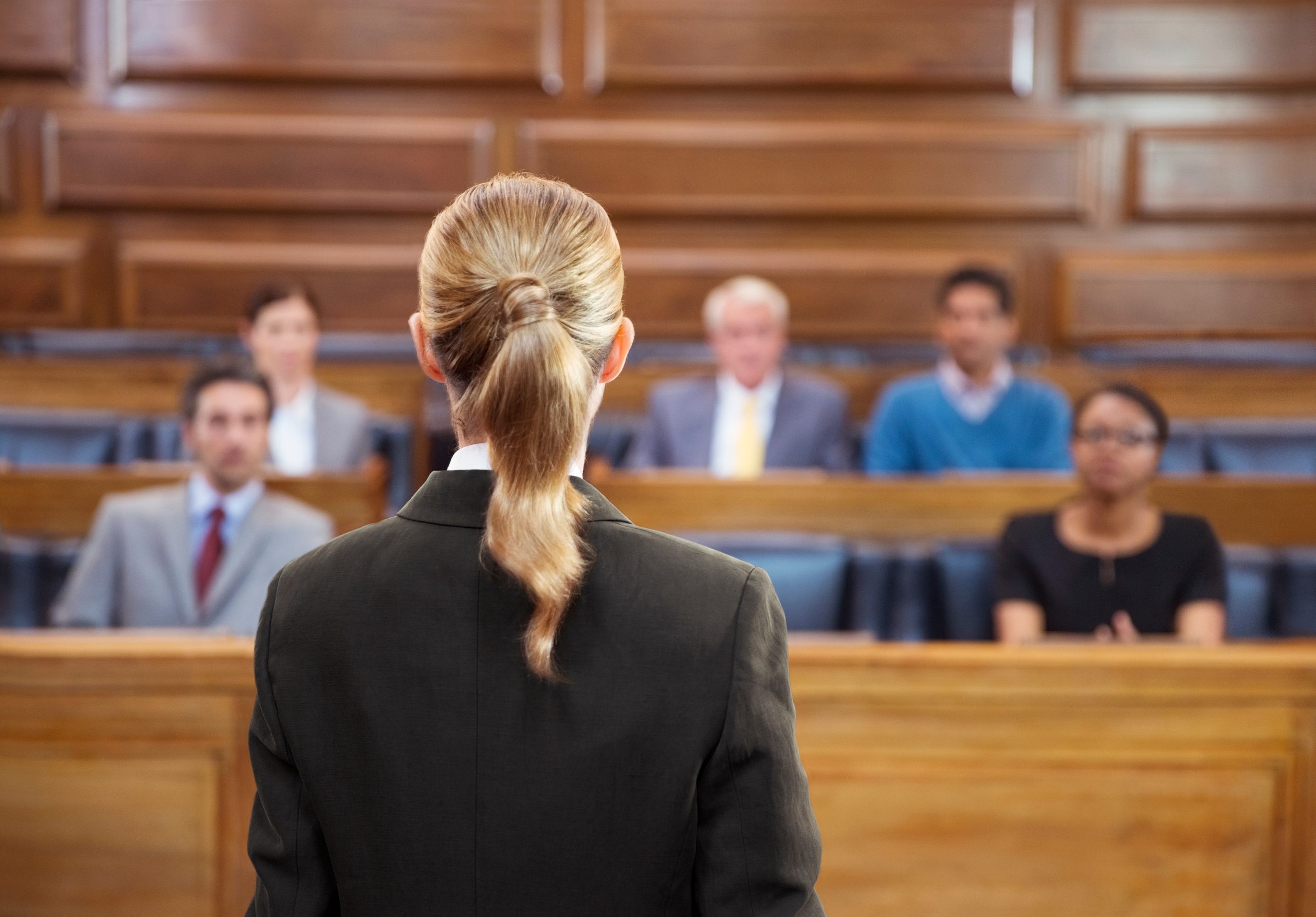 lawyer,pleading,case,to,jury,in,court